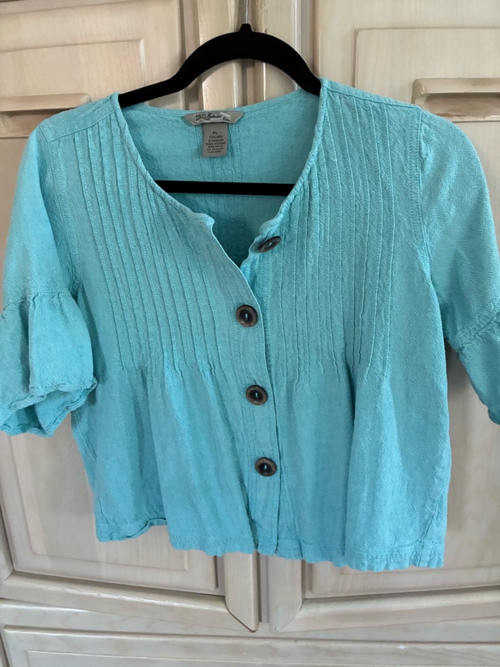 IBD Fusion rare  Aqua Button-Front Textured‎ Pintuck Top